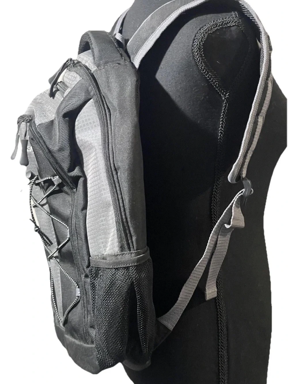 Samsonite Black and Gray Men's Backpack with Front Bungee